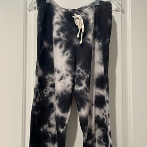 Never Worn (no tags) SUNDRY black/white tie dye sweatpants. Smoke and Pet Free.